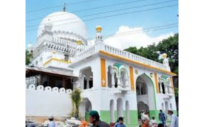  Dargah Hussain Shah Wali 